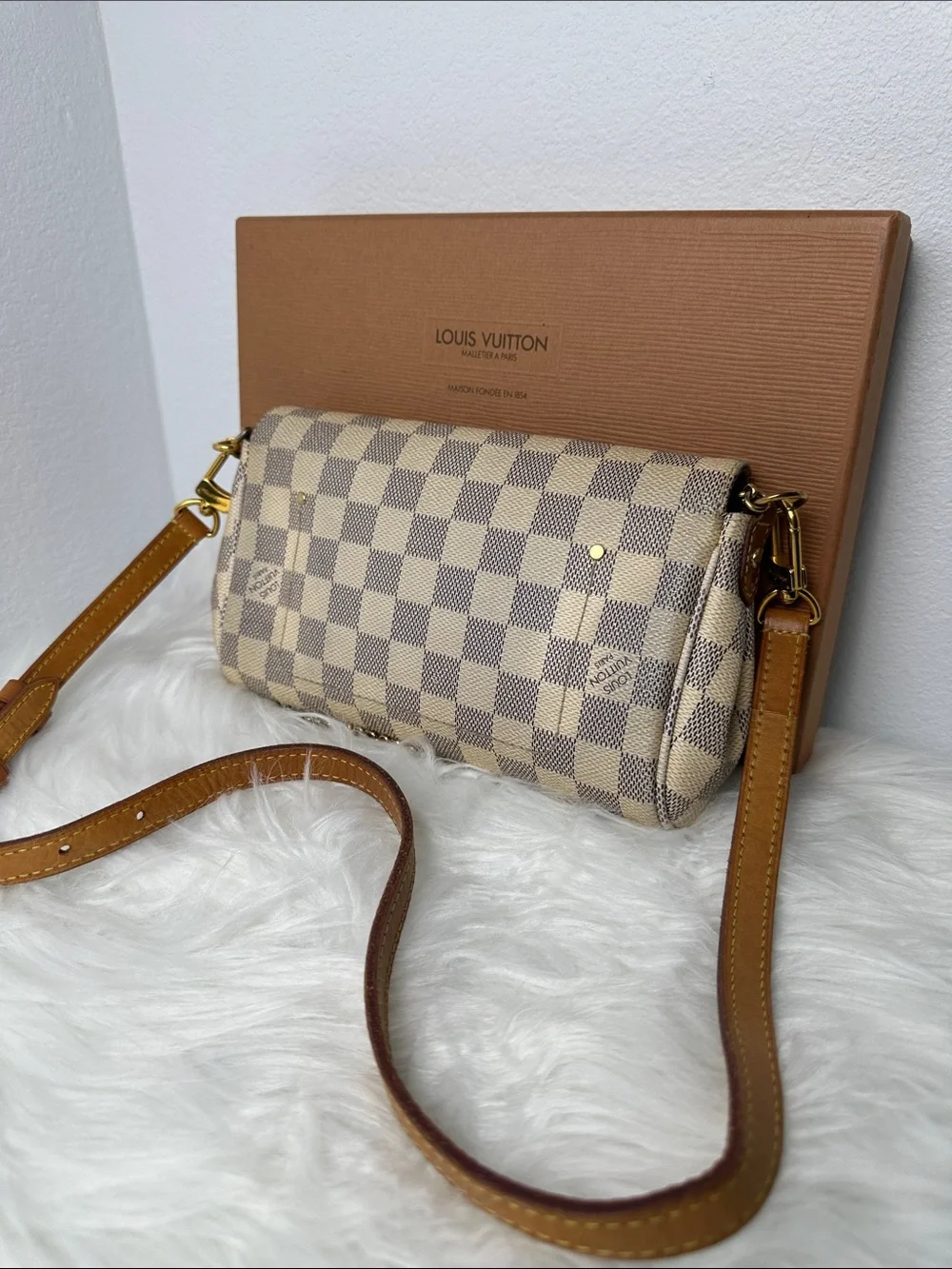 💯Authentic Louis Vuitton Damier Azur Favorite PM Crossbody Bag🍀